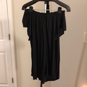 NWT LOFT Black Keyhole Flutter Top